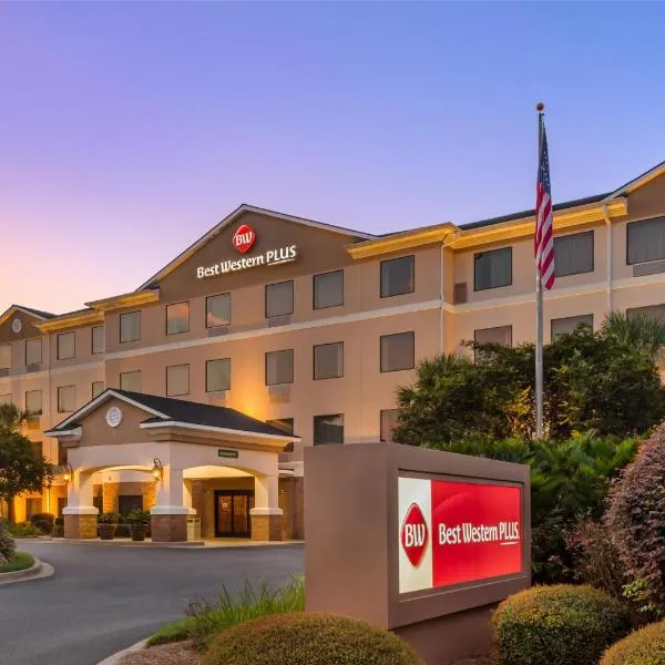 瓦尔多斯塔酒店及套房，位于瓦尔多斯塔的酒店