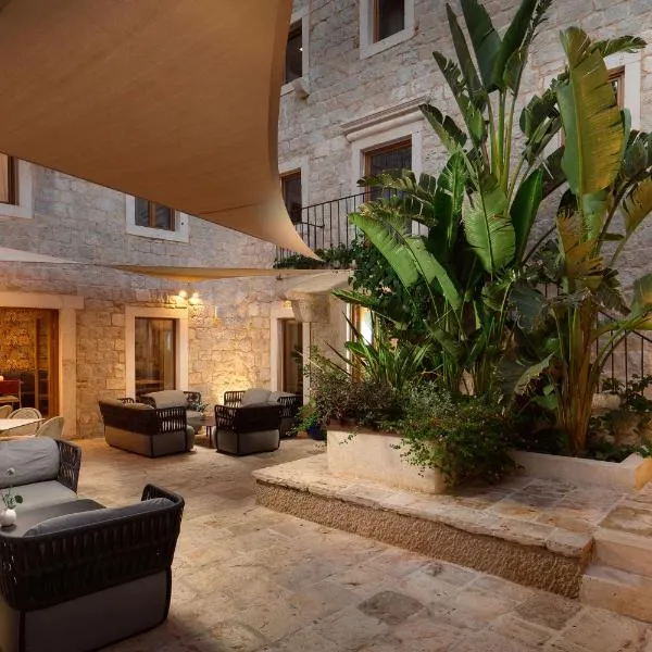 Central Heritage Hotel，位于斯普利特的酒店