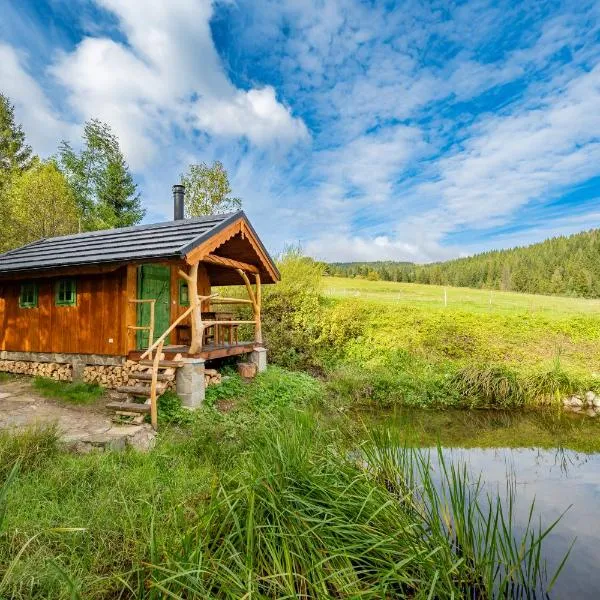 Minikemp na Palčovce - minipokoje a spaní v obytných autech，位于Huty的酒店