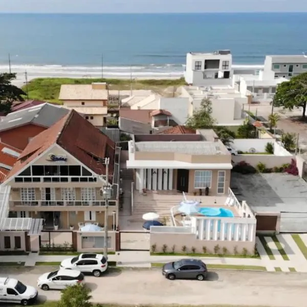 Pousada Solar das Ondas，位于马蒂尼奥斯的酒店