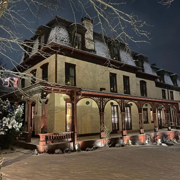 Gould Swaby Mansion，位于塞尼卡福尔斯的酒店