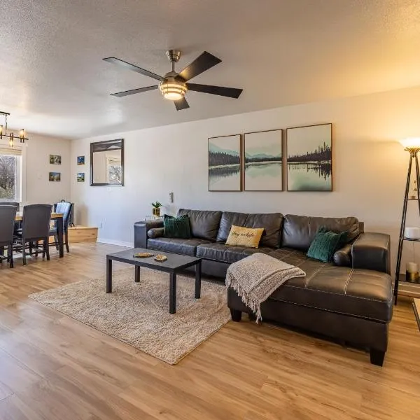 Downtown Forest Retreat，位于卡斯珀的酒店