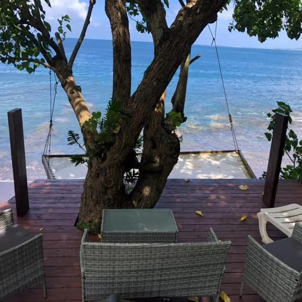 Au bord de l'eau sur Vairao Teahupoo，位于Vairao的酒店