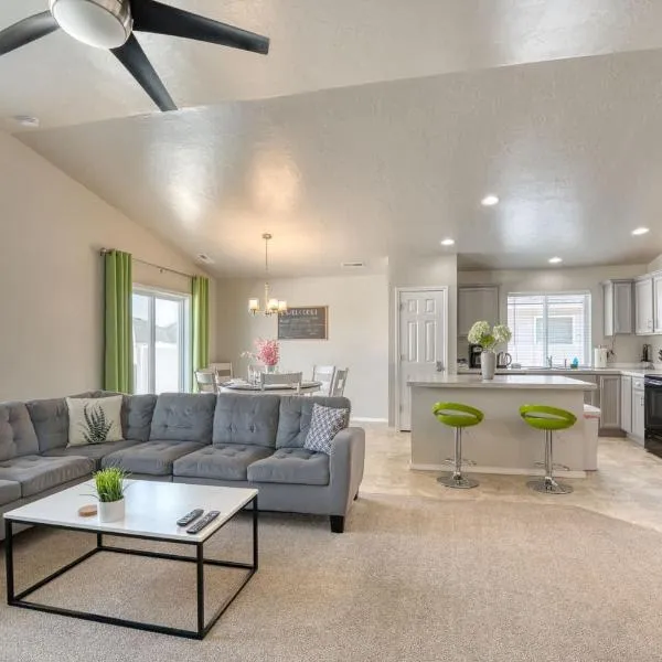 Family Friendly Playroom Garage，位于考德威尔的酒店