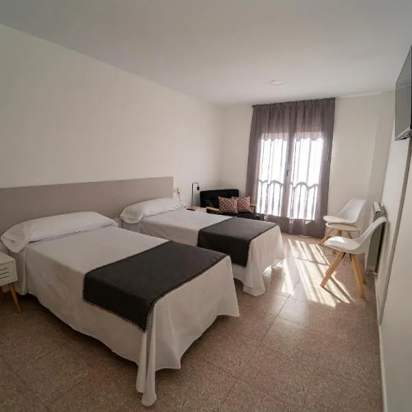 Olmedo Hostal Plaza，位于奥尔梅多的酒店