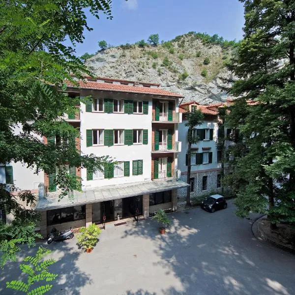 Terme di Acquasanta Hotel Italia & Spa，位于Osoli的酒店