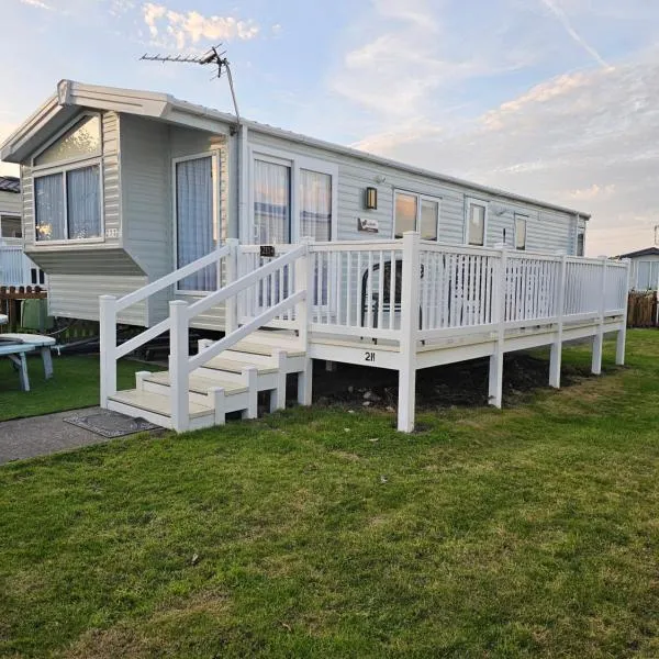 211 Holiday Resort Unity 6 berth Passes Optional No Pets，位于布里恩的酒店