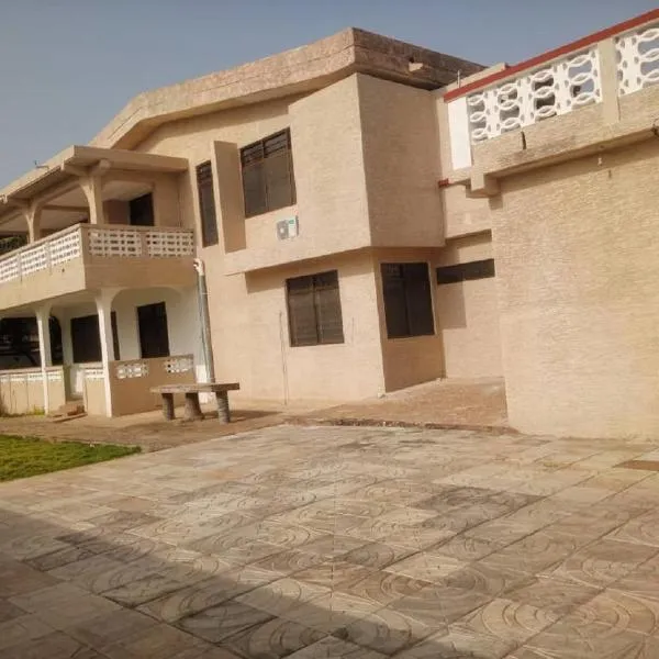 Enyo Home，位于特马的酒店