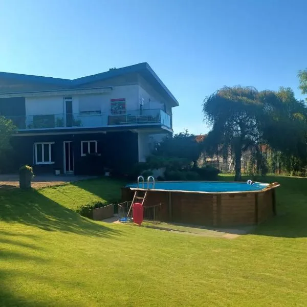 La maison de LOUELYNE，位于Bayon的酒店