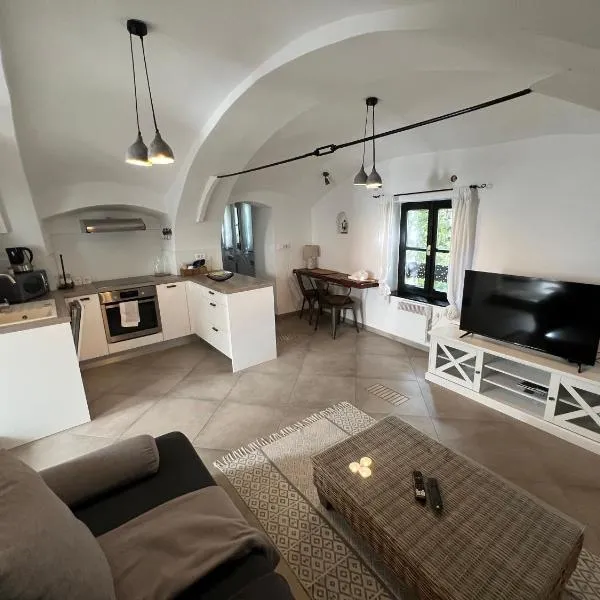 City Center Deluxe，位于克拉尼的酒店