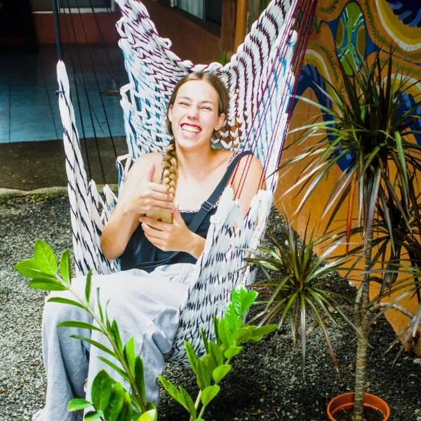 Alpha Arenal Hostel，位于福尔图纳的酒店