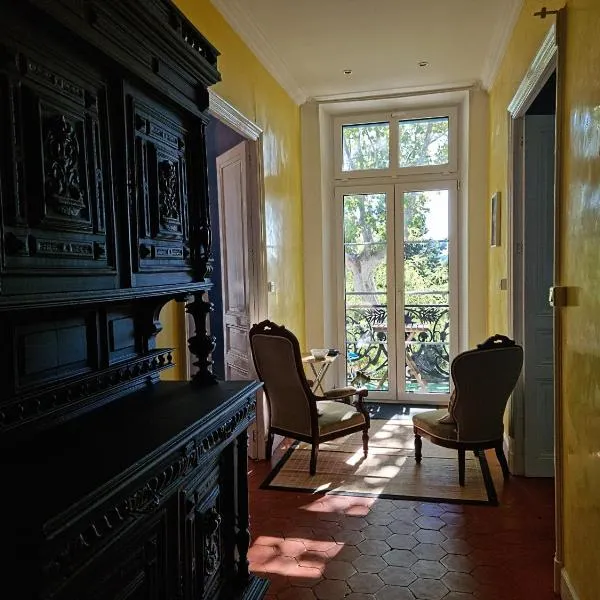 Le charme à la française - Appartement 4 pers，位于La Redorte的酒店