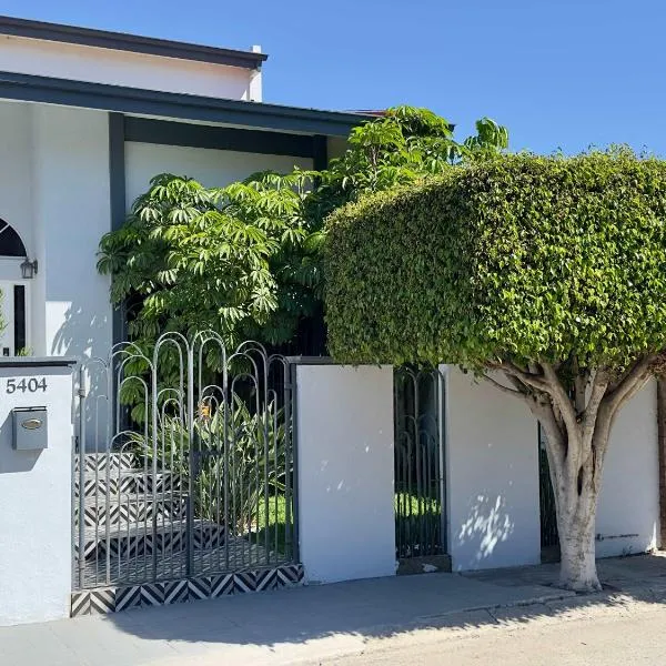 Casa Lomas Cozy 3 Bedroom 2 Bath House by Xolos Stadium，位于提华纳的酒店