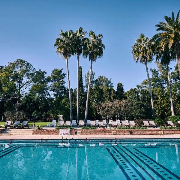 皮拉尔喜来登会议酒店 ，位于皮拉尔的酒店