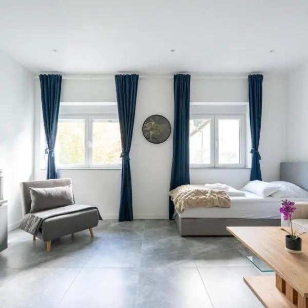Quiet apartment near Vienna - 60m2 - 24h check-in - for business and family，位于普克斯多夫的酒店