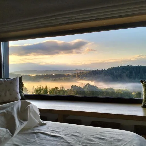 Aftăr Hills，位于波亚纳默鲁卢伊的酒店