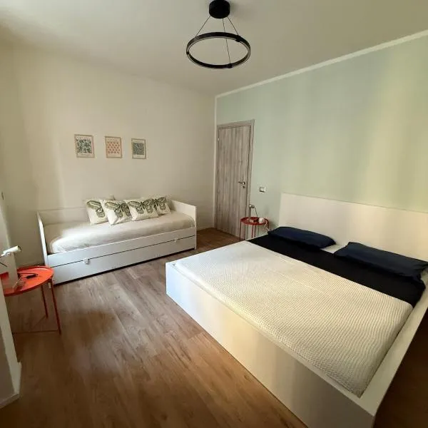 Casa Tuxedo-Comfort&Relax-A due passi dal centro，位于韦尔巴尼亚的酒店