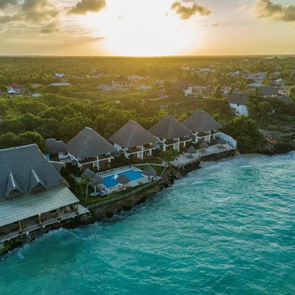 Mahi Mahi Beach Hotel，位于江比阿的酒店