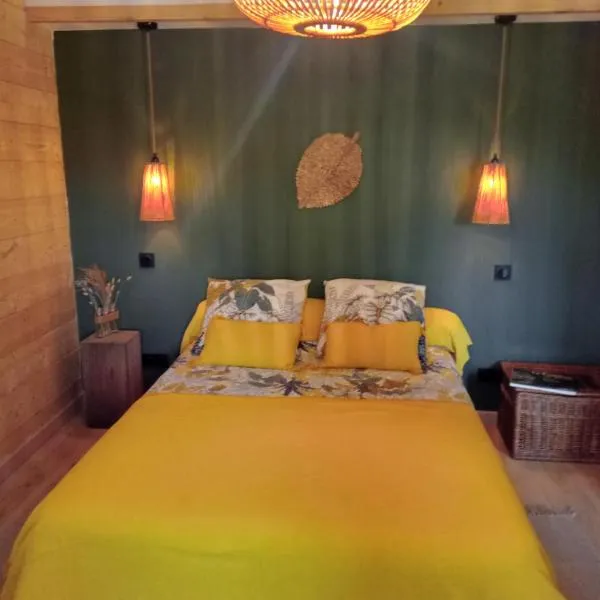 Le 28，位于于泽什的酒店