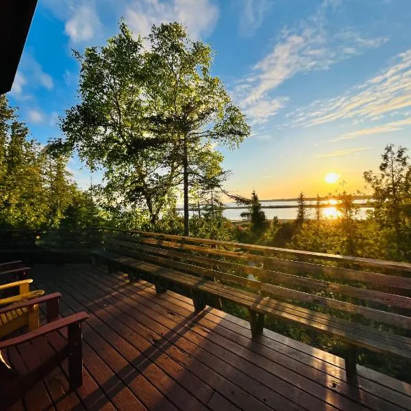 Silver Birch Waterfront Cottage，位于托伯莫里的酒店