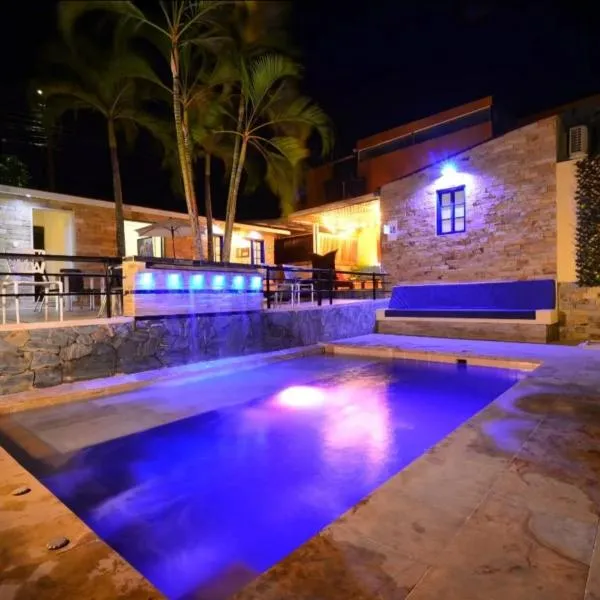 Astara by Fernando Gaitan，位于阿纳波伊马的酒店