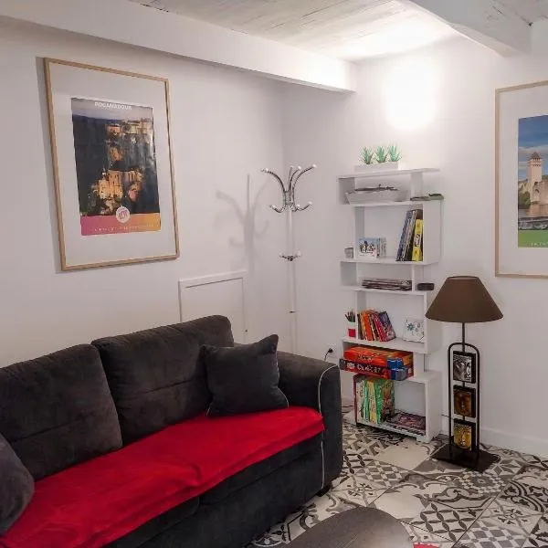 Gîte Tour du Rocher，位于Luzech的酒店