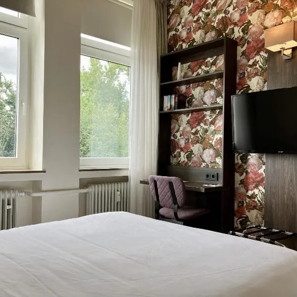 Fährhaus Hotel am Rhein by Mayburgh，位于杜塞尔多夫的酒店