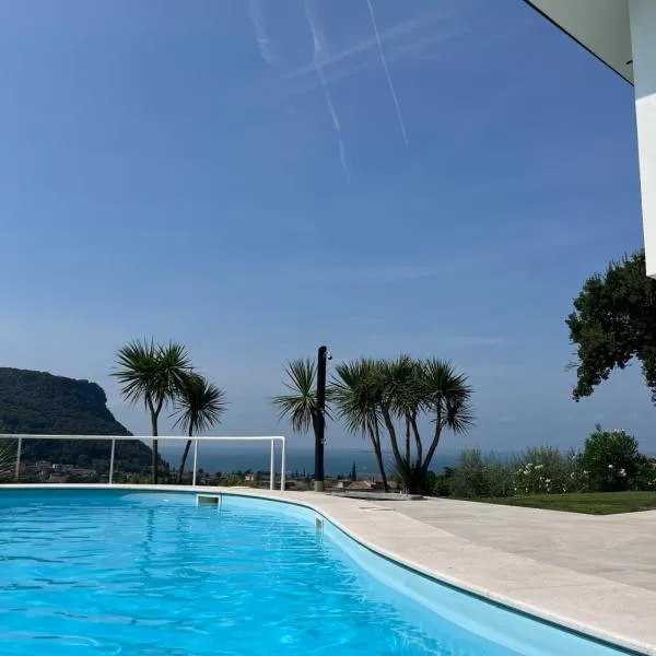 Casa Luca，位于加尔达的酒店