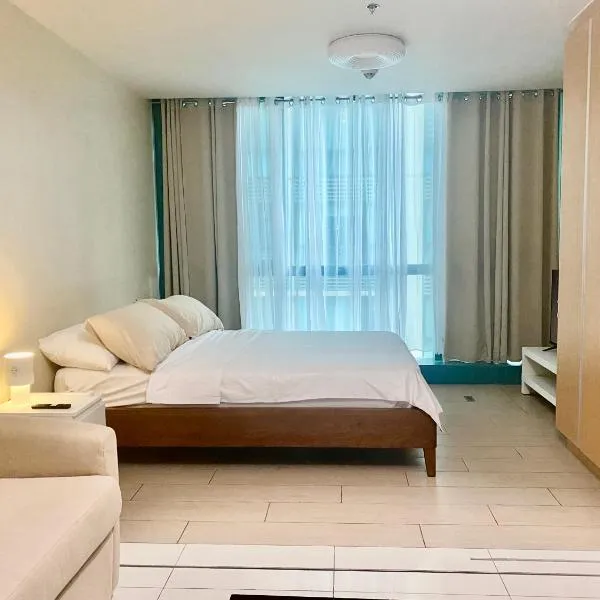 One Uptown Residence BGC 1BR sofabed，位于马尼拉的酒店