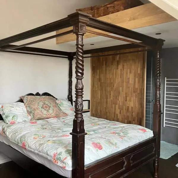 De Logeerkamer，位于Udenhout的酒店