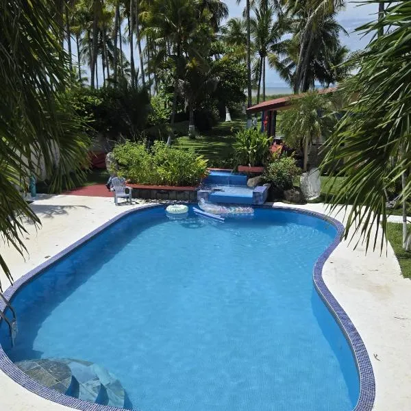 Jane's Beach Resort，位于Chacarita的酒店