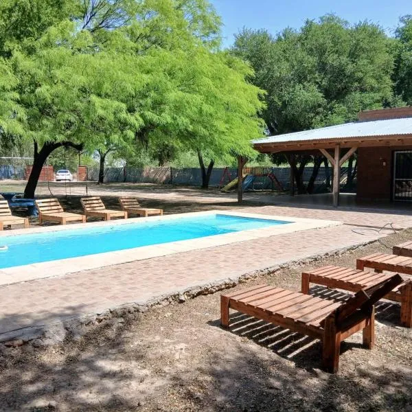 Finca La Huella，位于圣地亚哥-德尔埃斯特罗的酒店