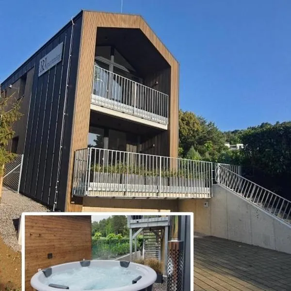 R&J apartmány，位于波切尼斯的酒店