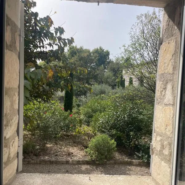 L'appart Thé - Charme apaisant au coeur des Alpilles，位于帕拉杜的酒店