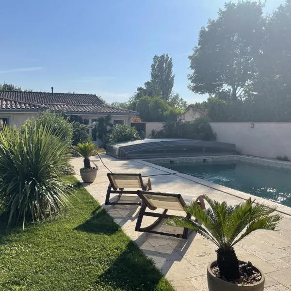 Pavillon T2 climatisé，位于洛拉盖自由城的酒店