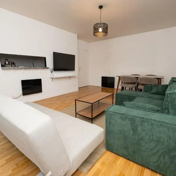 Spacious 2 bedrooms,4-8 people ,12mn Disney ,Free Private Parking , balcony，位于蒙泰夫兰的酒店