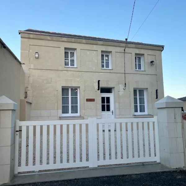 Gîte climatisé avec cour privée calme et vignobles 4 pers，位于勒皮圣母院的酒店