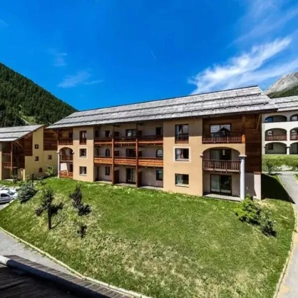 Appartement 3 pieces 6 personnes, 2 chambres, wifi fibre gratuit, piscine l'été et au pied des pistes l'hiver，位于阿尔维厄的酒店