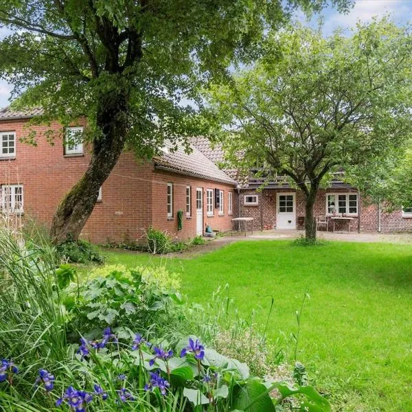 Historical Bullfinch Cottage - Amazing Day Trips!，位于Tim的酒店