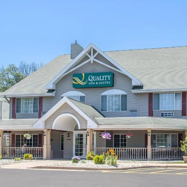 Quality Inn & Suites East Troy I-43，位于East Troy的酒店