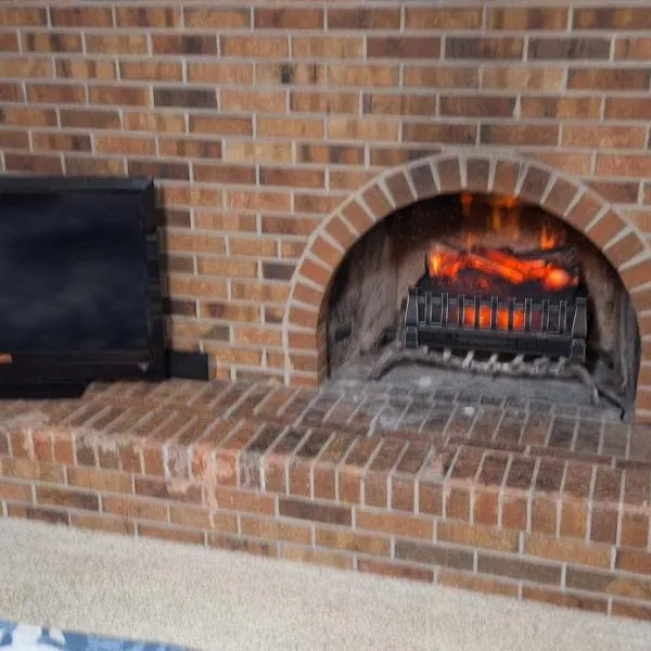 Tiki Bar in The Basement，位于阿瓦达的酒店