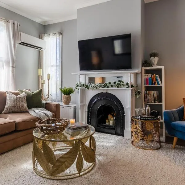 Home on Macfie St，位于德文港的酒店