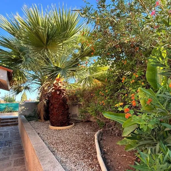 Private House in Paphos，位于克洛拉卡斯的酒店