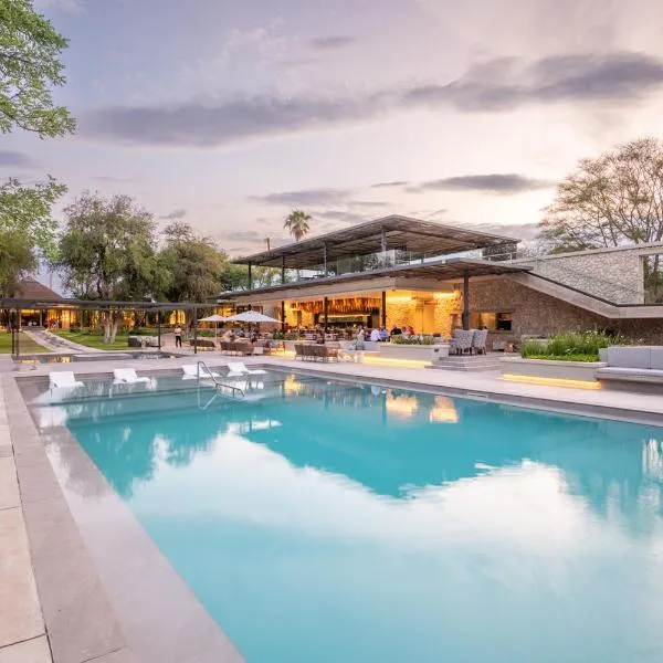 Mokuti Etosha，位于纳穆托尼的酒店