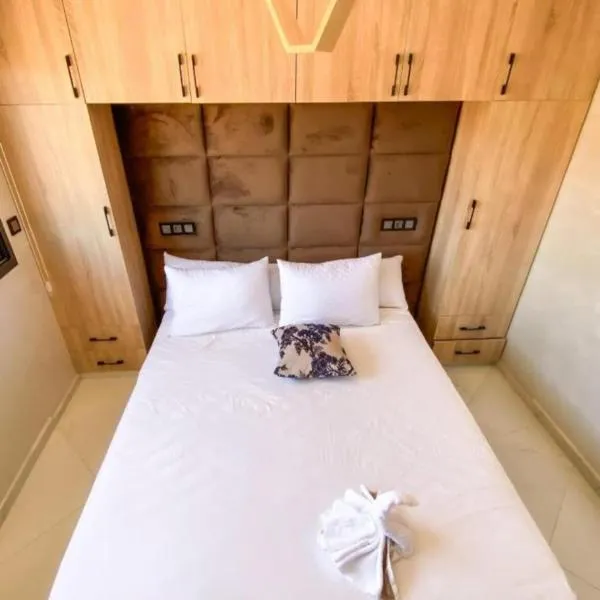 les appartements vip madinat bades alhoceima，位于胡塞马的酒店