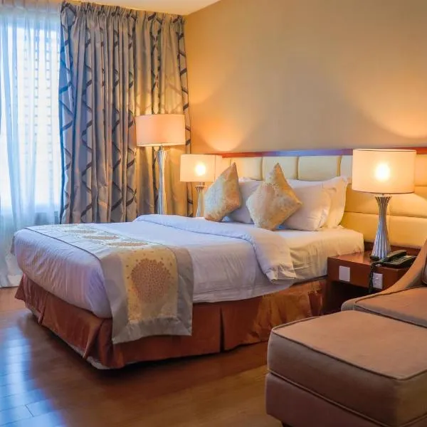 广场大道酒店，位于那牙的酒店