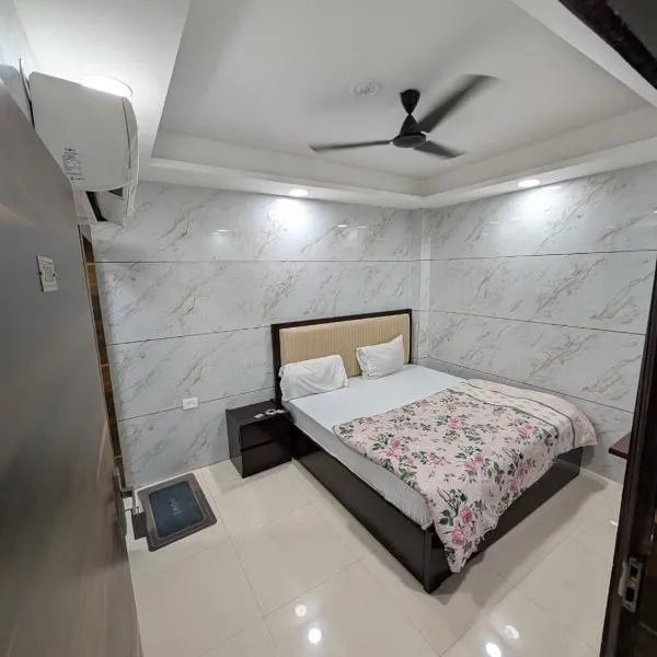 Happy In- Laxmi Nagar，位于加姆布的酒店