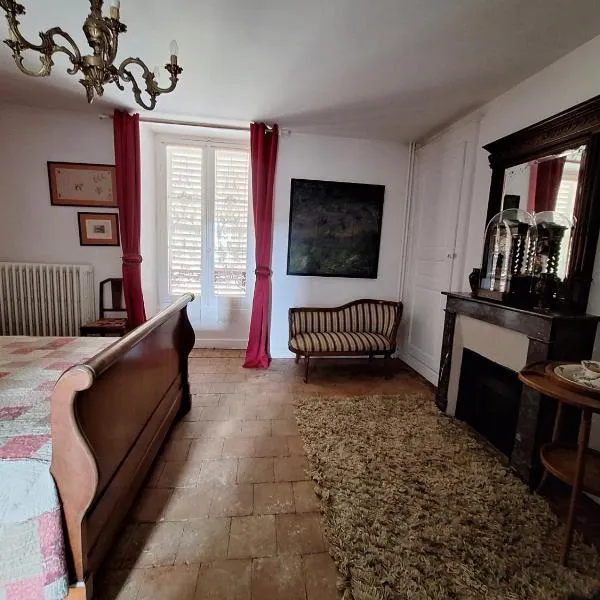 Le Chêne Doré，位于Tuffé的酒店