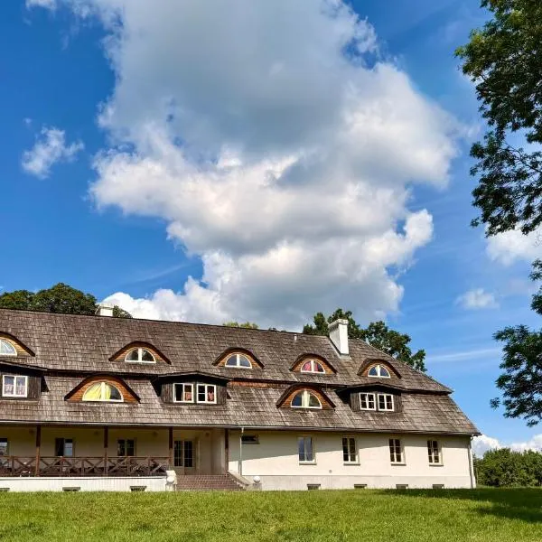 Dwór Strzyżew，位于Żelazowa Wola的酒店