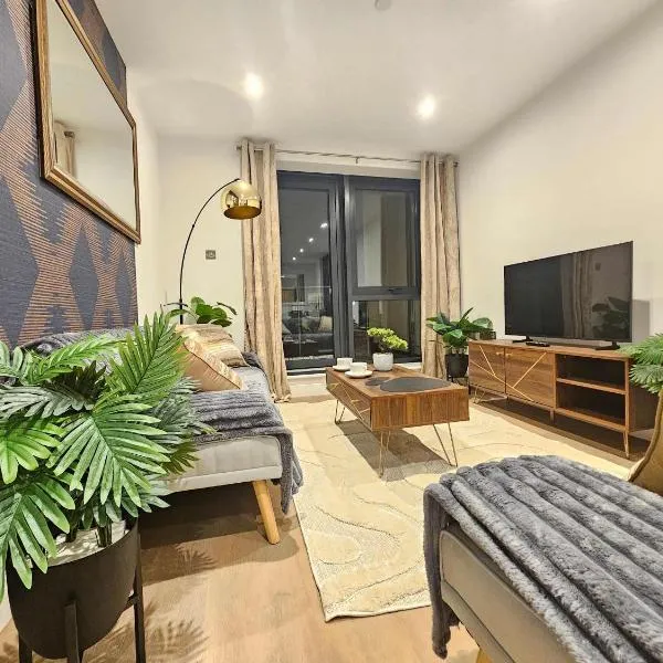 LUX 2Bed 2Bath Apartment with Terrace City Center，位于利兹的酒店
